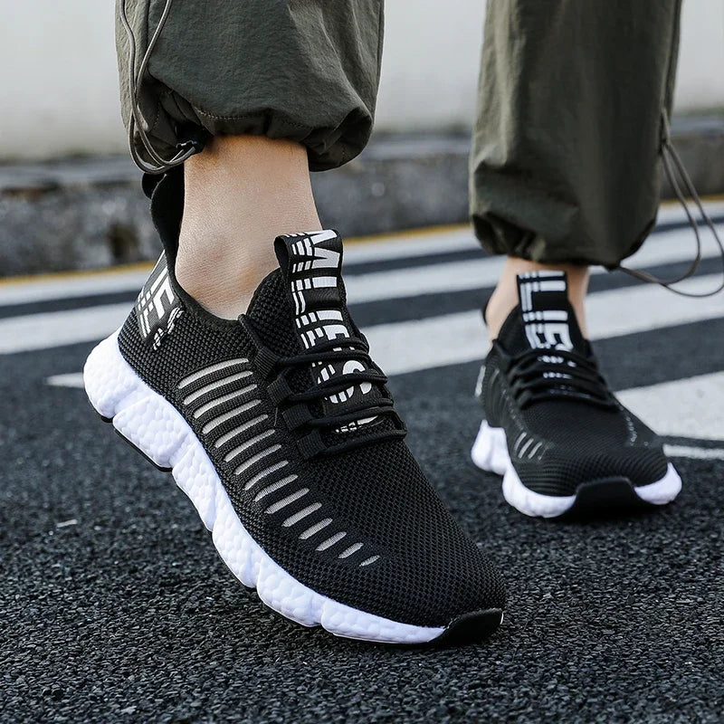 Men's black breathable mesh sneakers – lightweight casual tennis and training shoes front view