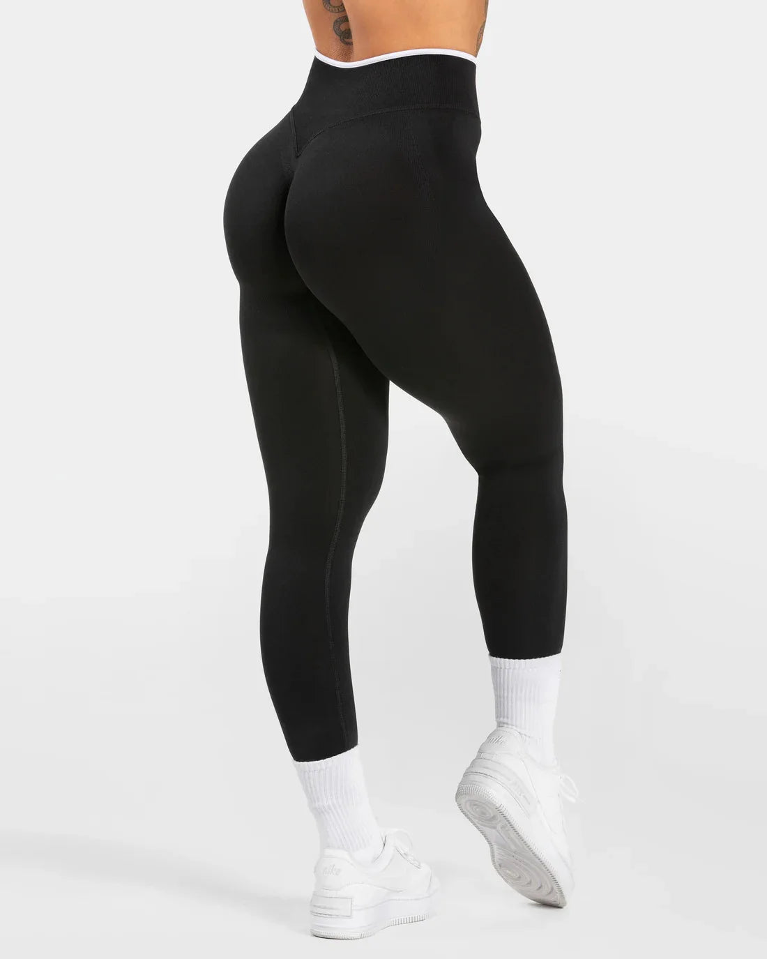 Women's Color Block Seamless Yoga Leggings in Black — High Waist Hip Lift Seamless Activewear